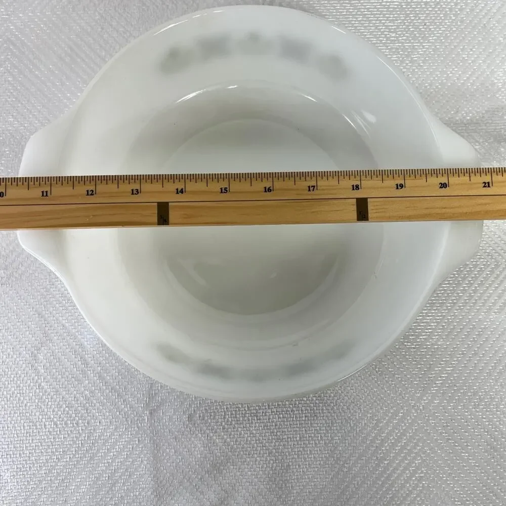 Meadow Green Fire-King Anchor Hocking Milk Glass Round Casserole 2 Qt No Lid VTG